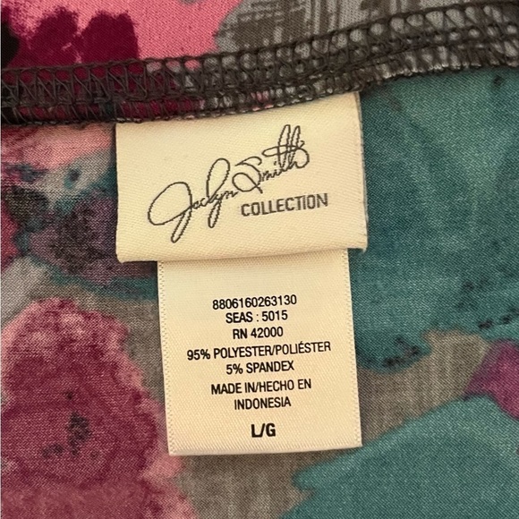 Jaclyn Smith Collection Women’s Floral Skirt - Picture 3 of 4